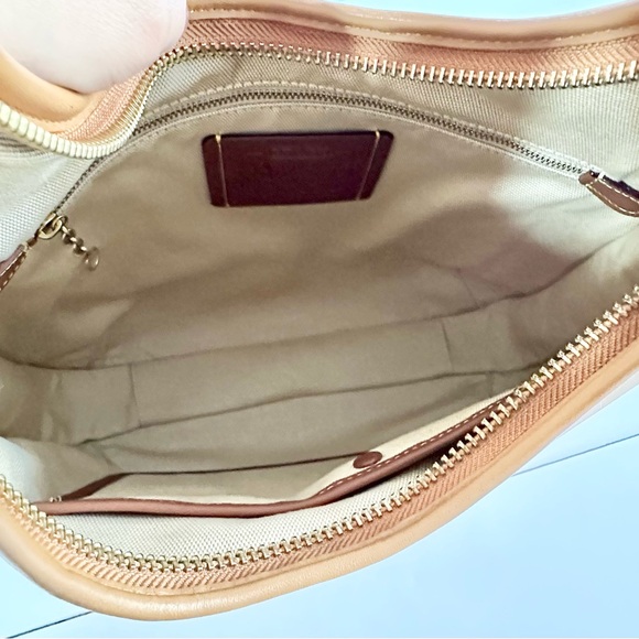 Coach Ergo 33 - Picture 11 of 13